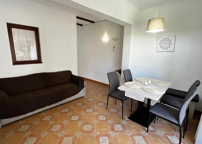 El Conserje دينايا